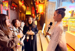 全国优良教师、江苏省特级教师岳乃红则活泼注 